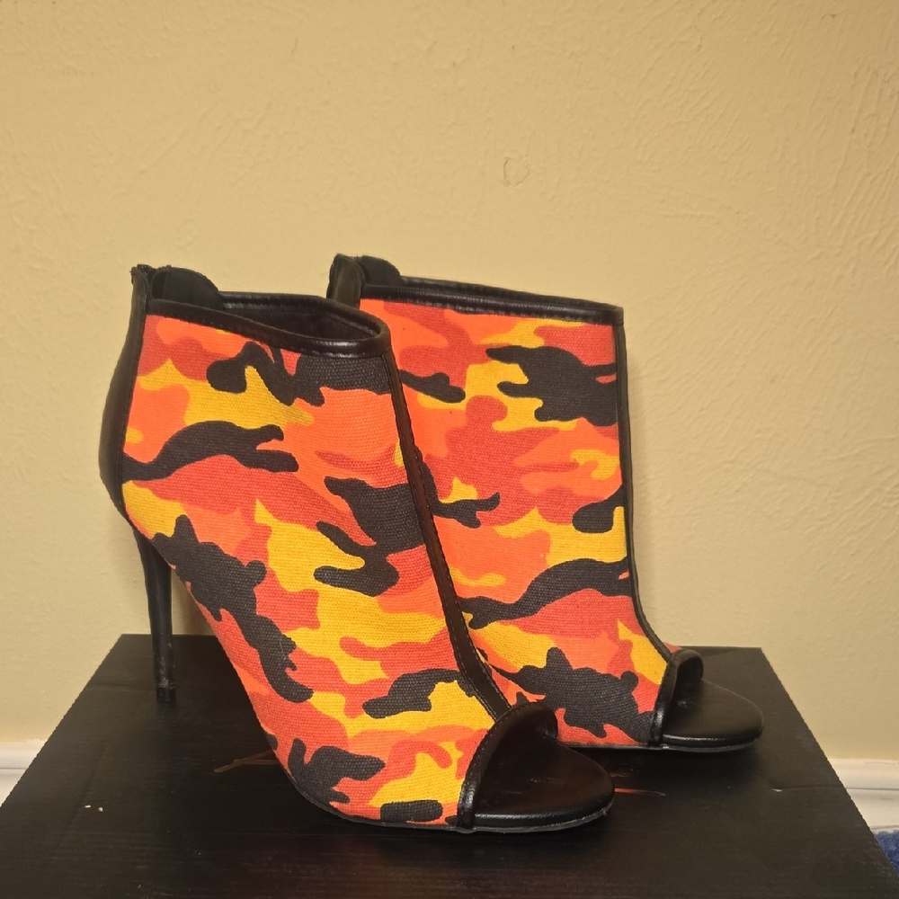 Women's Camouflage Booties